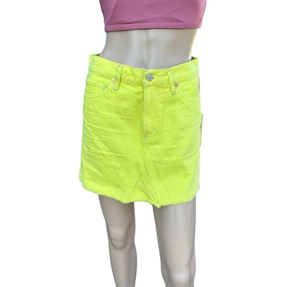 New Citizens of Humanity Blaze Yellow Frayed Hem Jean Denim Mini Skirt Sz 27 - Picture 1 of 12